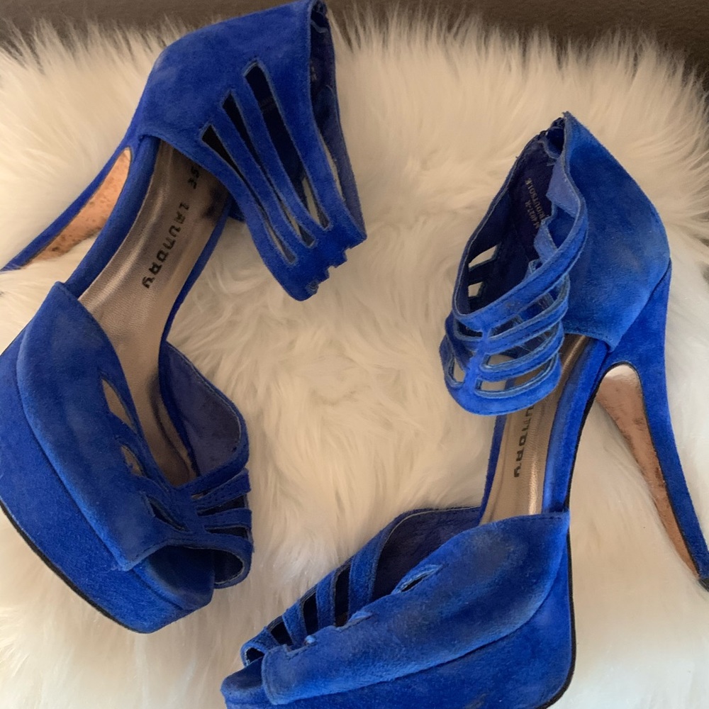 High heels - Picture 2 of 4